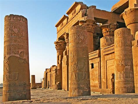 Le Temple de Kom Ombo: Un chef-d'œuvre architectural doublement dédié !