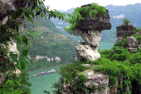  Les Trois Gorges, Une Mer de Rochers et de Légendes en Chine!